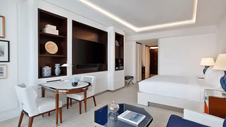 Family Deluxe Connecting Room 